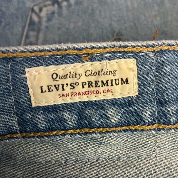 Levi's Women's 501 Original Light Blue Denim Shorts 28 - Picture 13 of 16